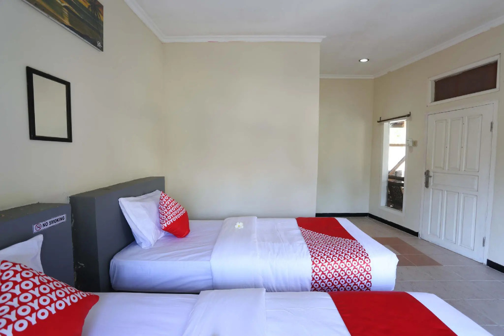 OYO 1651 Purnama Beach Hotel