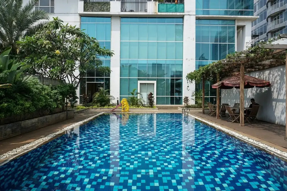 Warm Neutral Look Studio Apartment Ambassade Kuningan