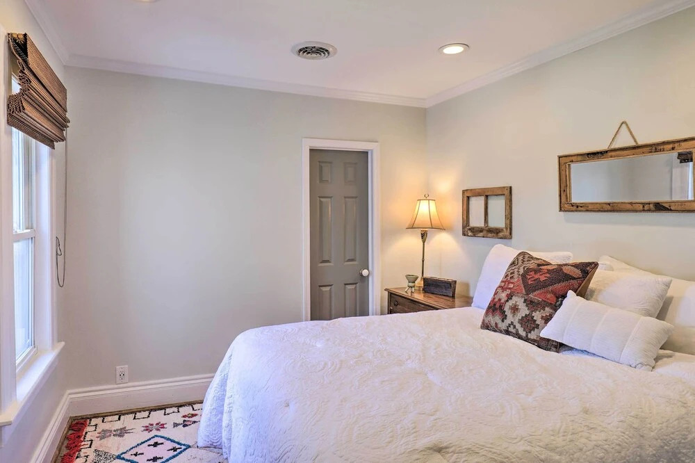 Charming & Walkable Fairport Village Apartment!
