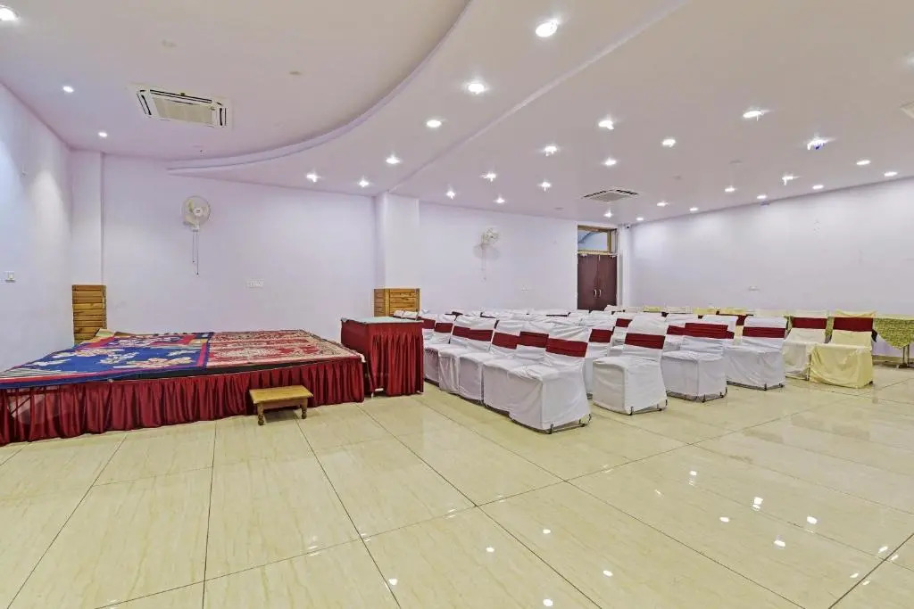 Super OYO Flagship Hotel Mickey Mouse