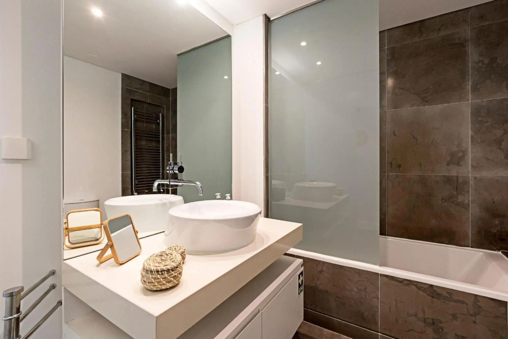 Ceuta Studio Apartments by LovelyStay