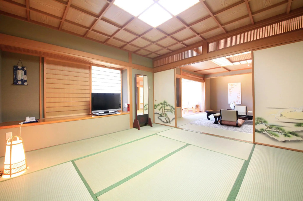 Ryotei Hanayura