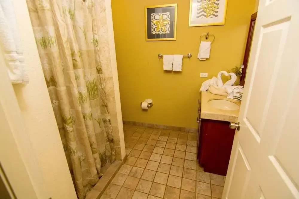 Las Palmas Resort At Sandy Beach: Condo Grande 603 2 Bedroom Condo by Redawning