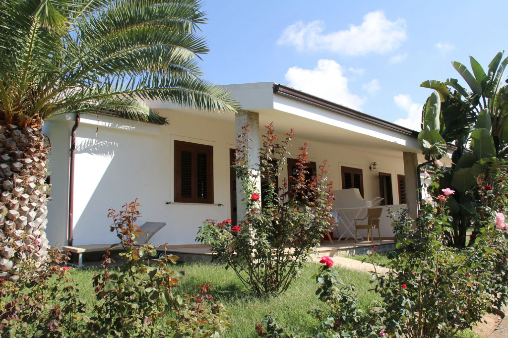Borgo Donna Canfora