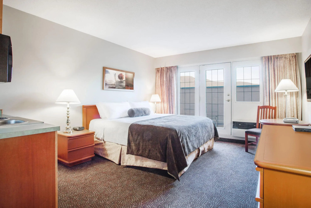 Super 8 by Wyndham Castlegar BC