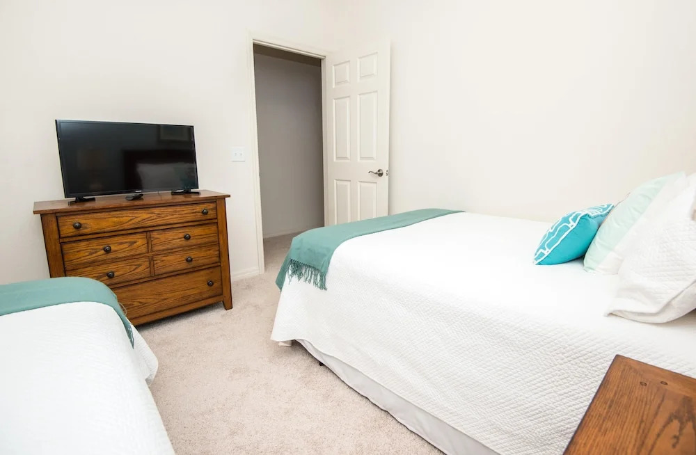November Special W. Lucaya 4 Beds ID: 239294