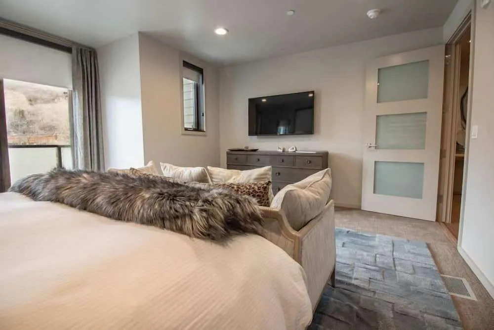 Main Street Townhome By Lespri Management
