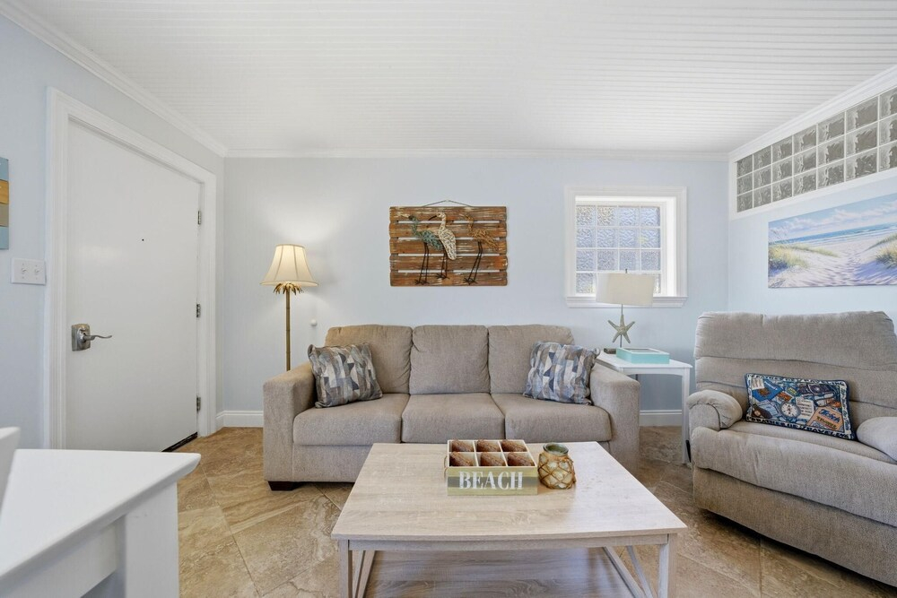 Gulf Village 207