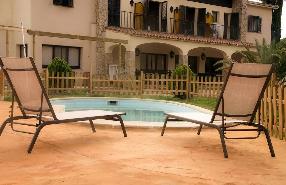Hostal Darnius
