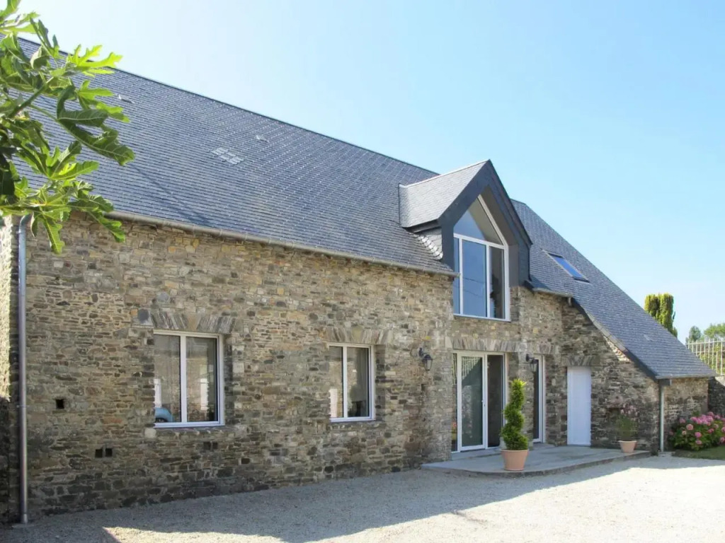 Holiday Home La Lucerie - BAY402