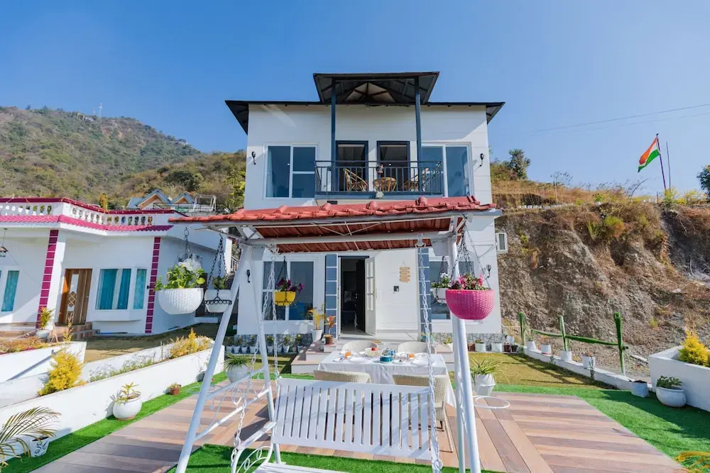 The Narayana Homestay - Villa