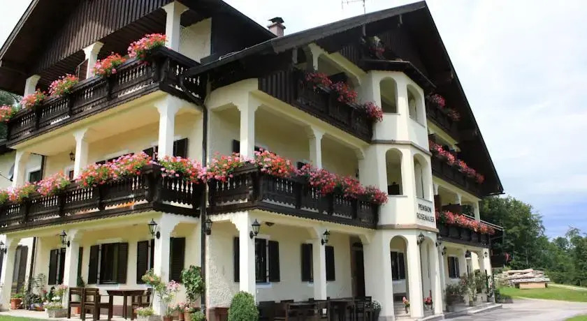 Haus Rosenauer Zimmer & Ferienwohnungen