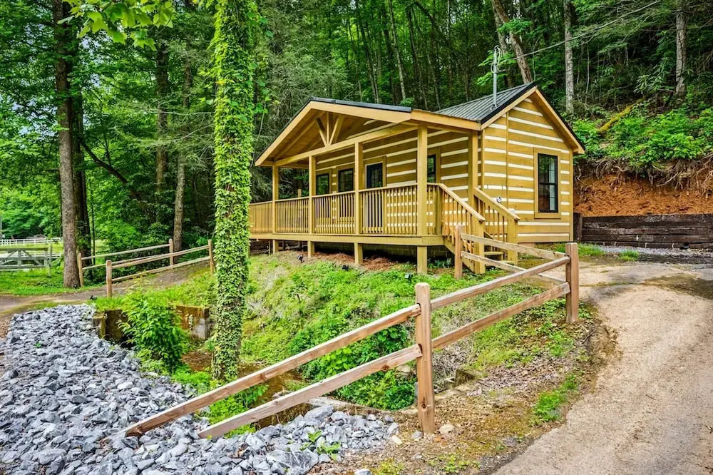 Pet-friendly Cabin 1 Gburg Fire Pit Games