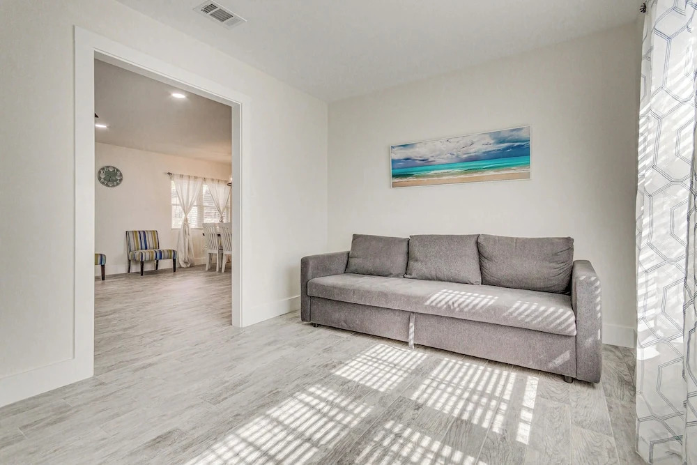 Modern Pensacola Home ~ 6 Mi to Beach!