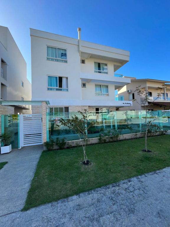 Apto de 3 quartos na Praia de Palmas, com garagem