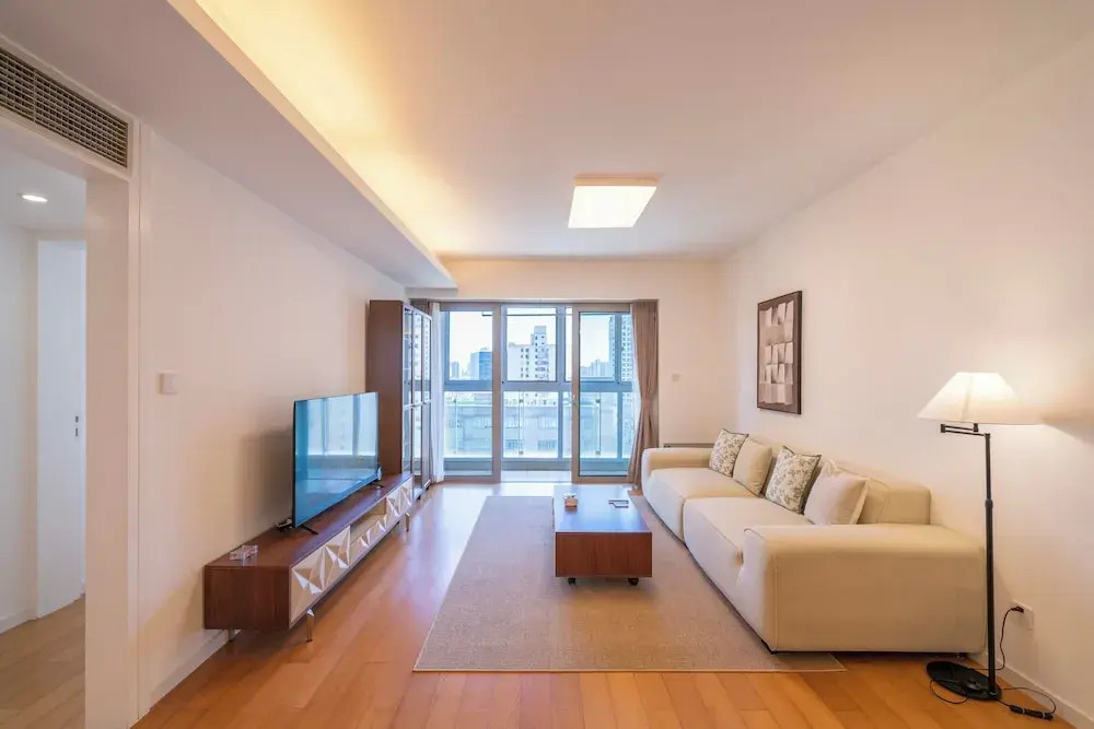 Tyms Elegant 2BR 1BA Apt Walk to Malls
