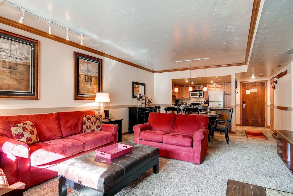 Park Station 139 2 Bedroom Condo by RedAwning