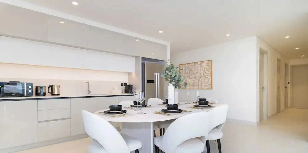 LUX The Marina Vista Beachfront Suite
