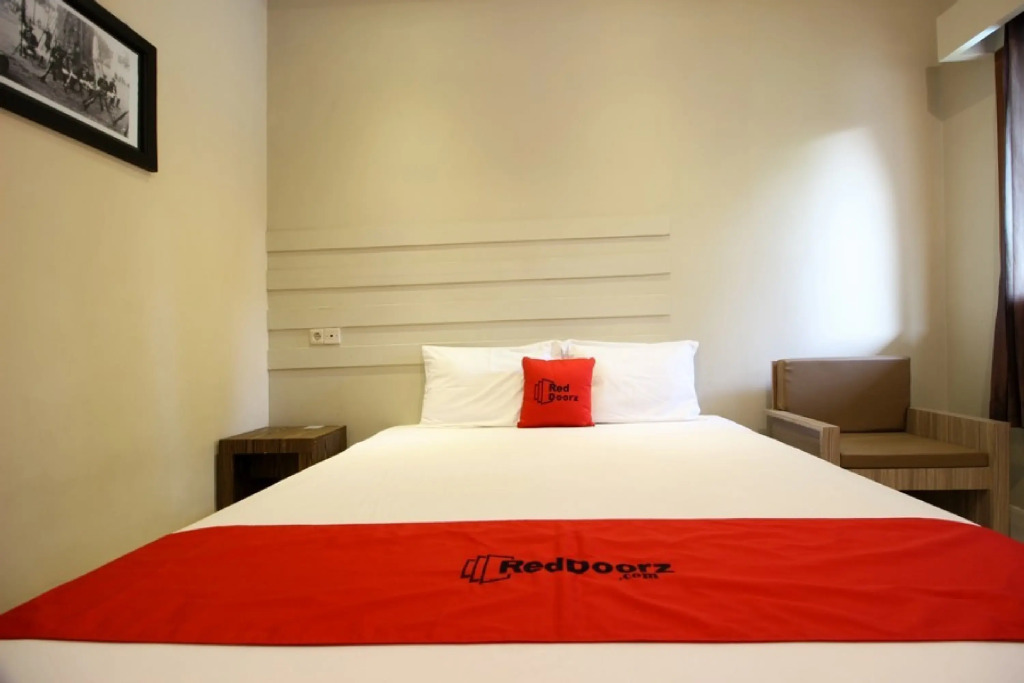 RedDoorz Plus @ Jalan Damai 2