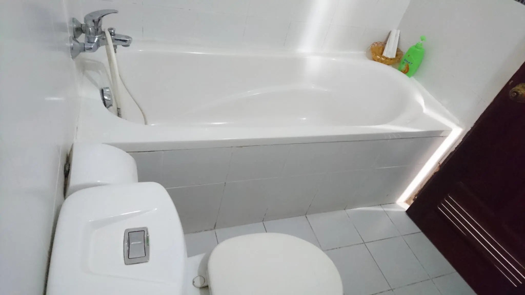 Modern SaiGon Hotel 2