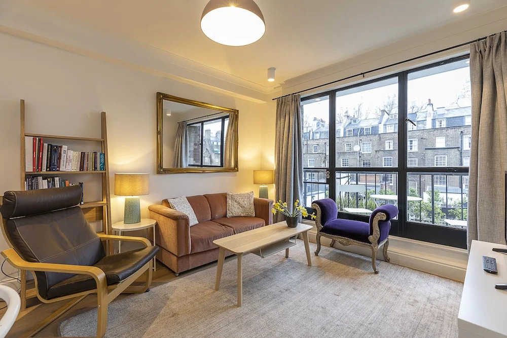 Modern 2BR flat minutes from Kensington Gardens