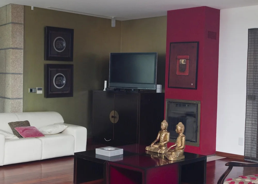 Spacious villa in Santo Tirso with private pool 850 m² and jacuzzi