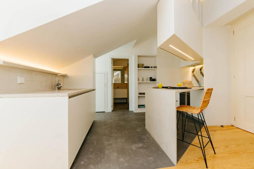 NEW Luxury 2 BDR apartment downtown!