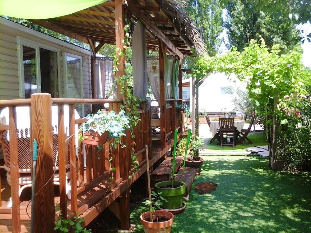 Property With 3 Bedrooms in Fréjus, With Pool Access and Furnished Gar