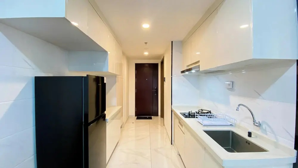 Spacious and Good Location 3BR at Sky House BSD Apartment