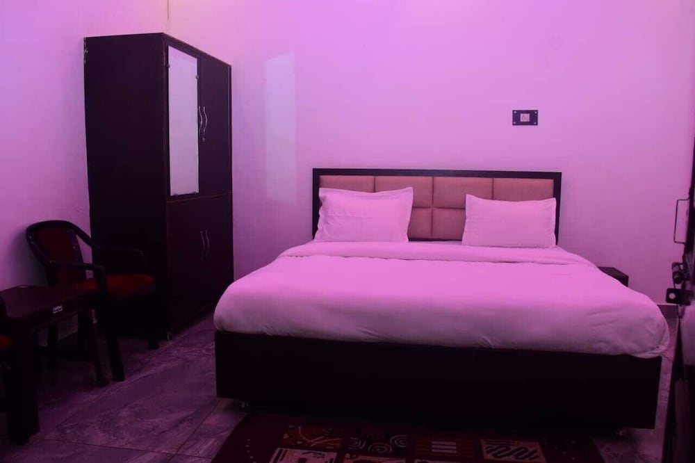Shri Narayanam Guest House and Home Stay