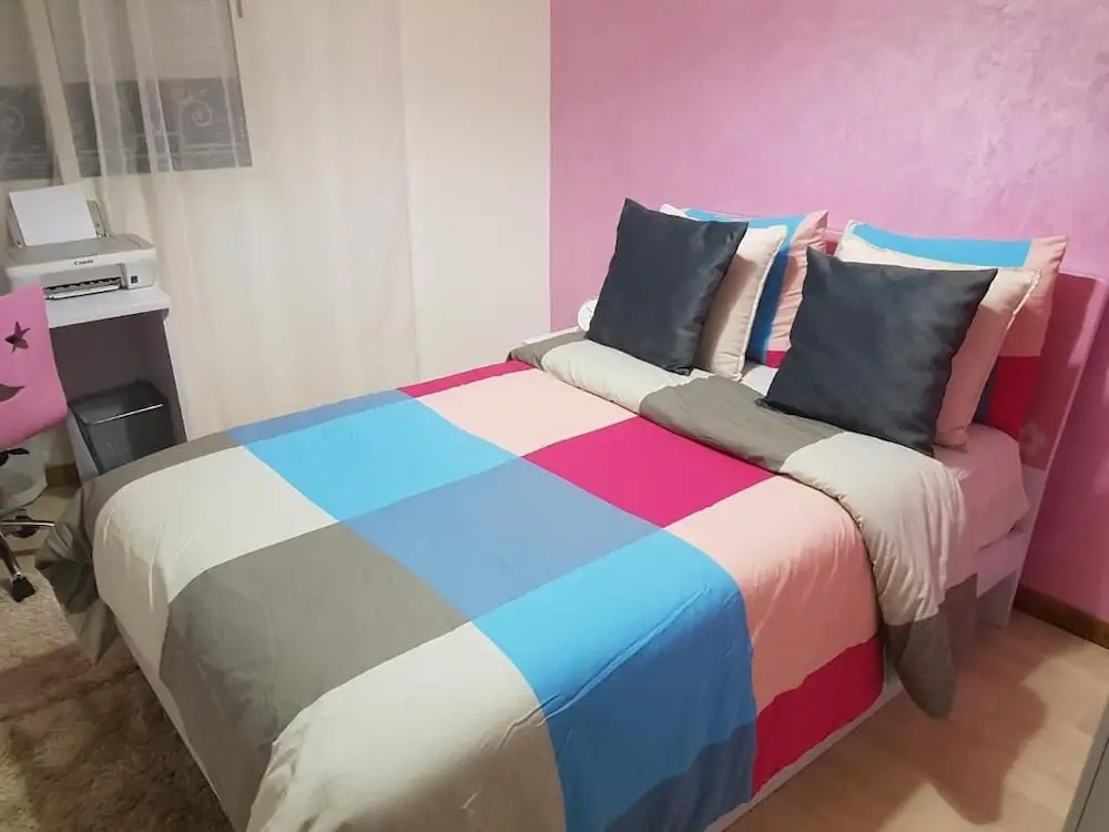 Elegant 2BR, Private Terrace, AC, Fast WiFi & Parking, Maarif