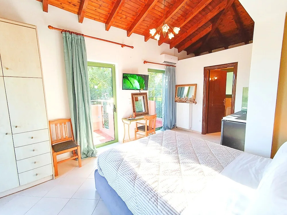 Okeanis Apartments & Suites Adults Only