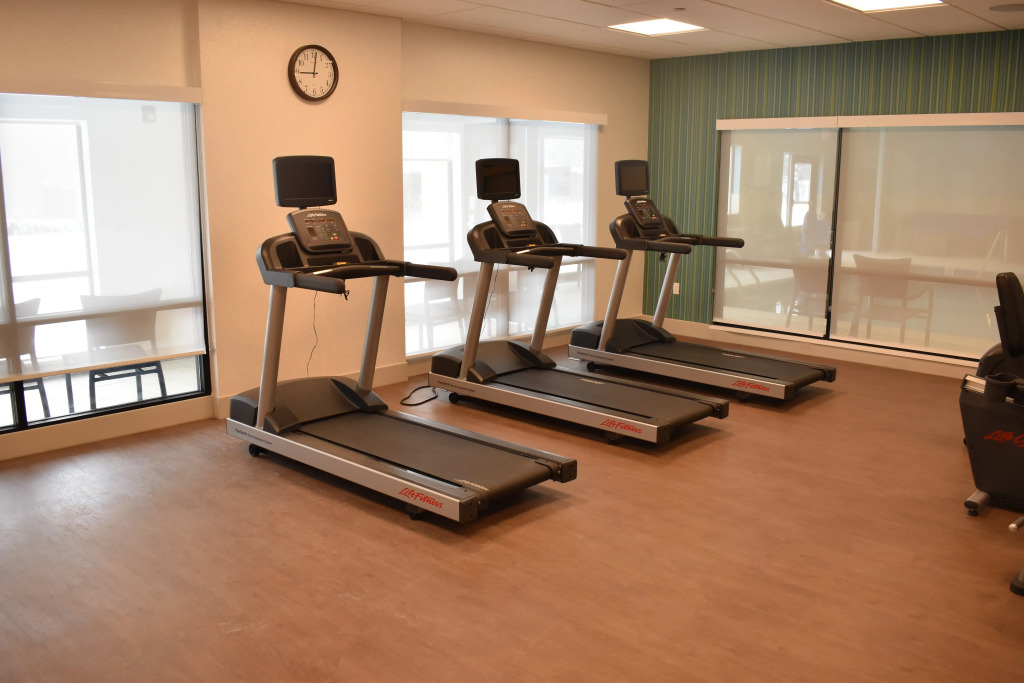 Holiday Inn Express & Suites - Boston South - Randolph by IHG
