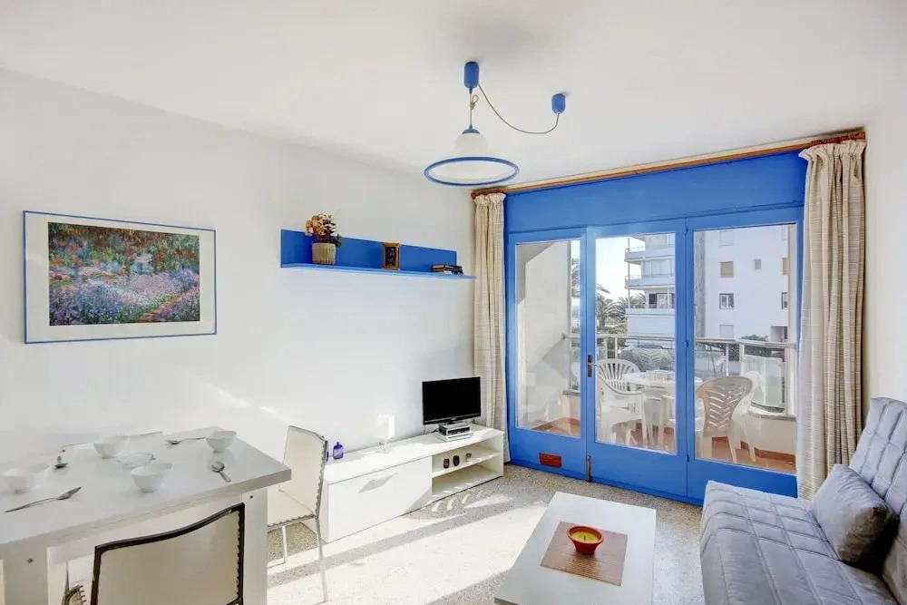 Apartment in Roses on the Beachfront