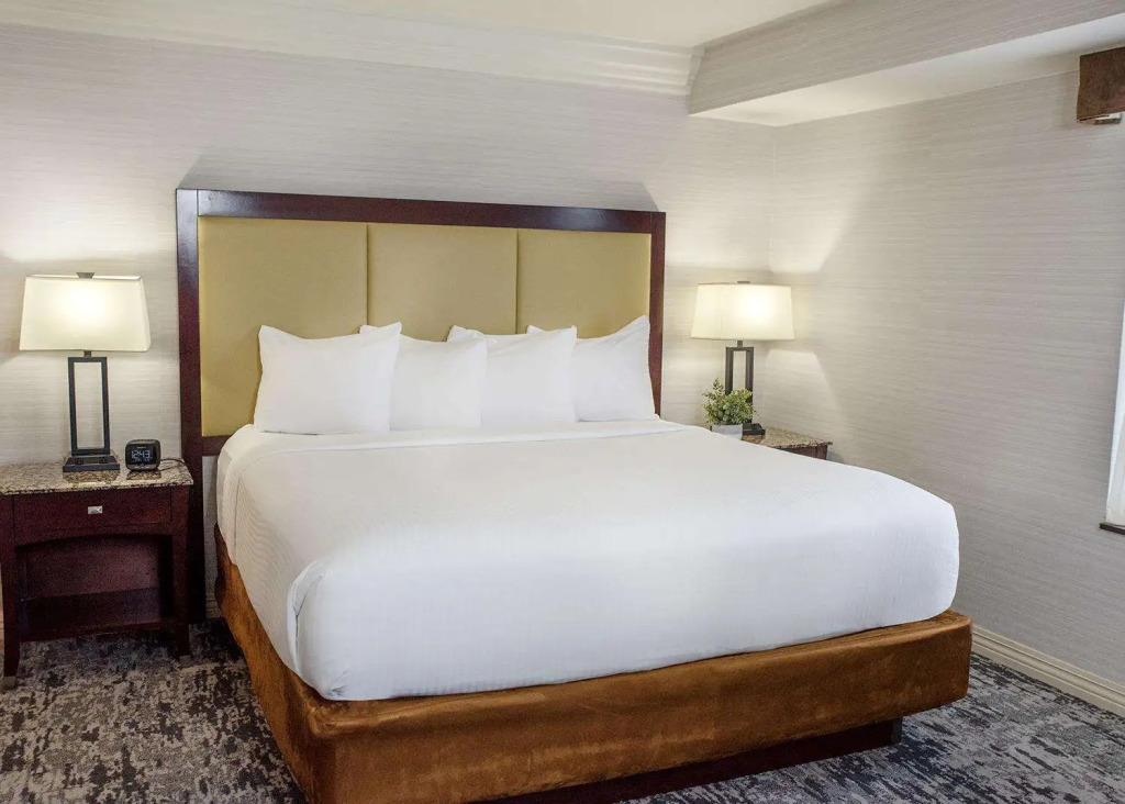 The Madison Concourse Hotel