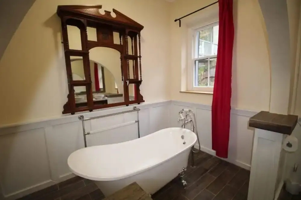 Beautiful Pendine Manor House in West Wales