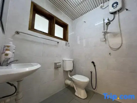 Bangsar Three Storey Luxury Landed House 19PAX