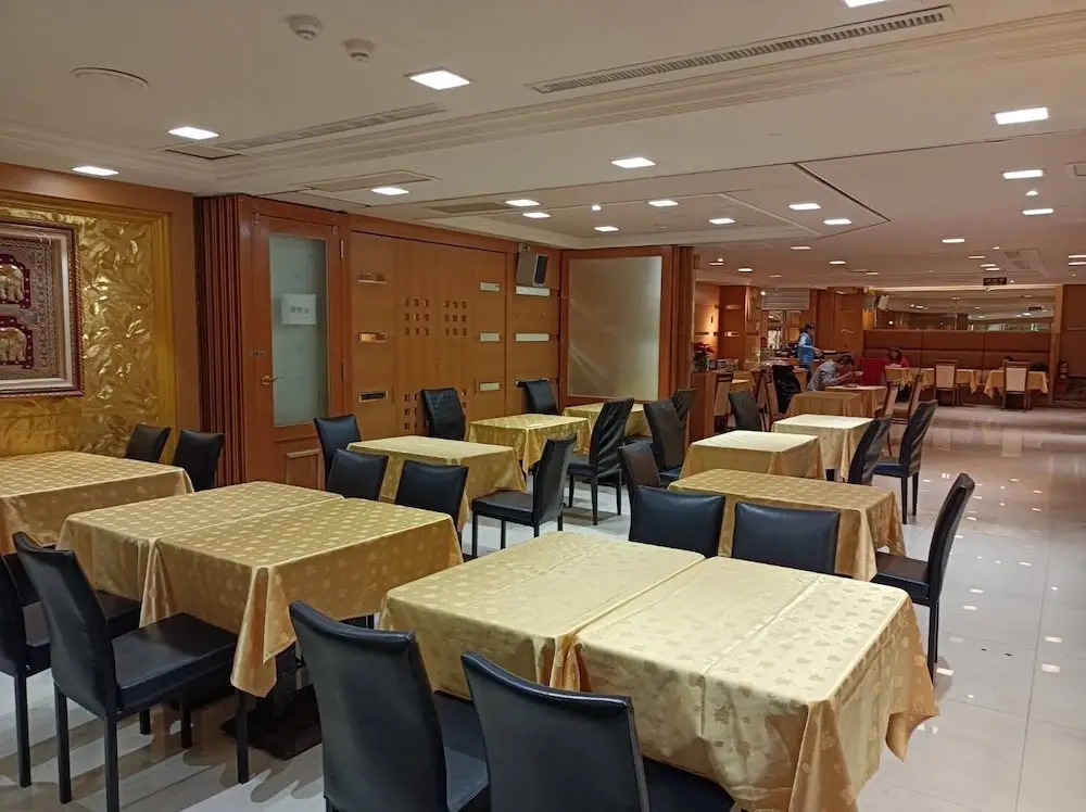 Duke Business Hotel