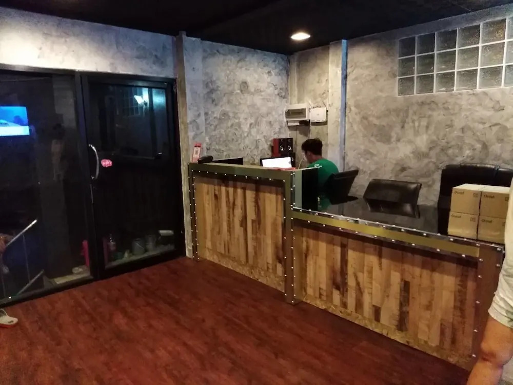 Chang Bed and Bar Hostel - Adults Only