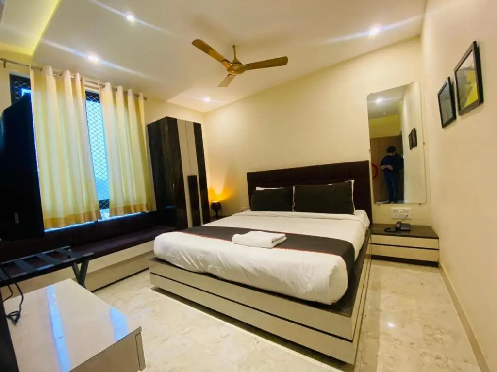 Hotel Vrindavan Palace