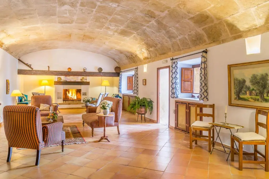 Historic House in Mallorca Up To 12 Guests