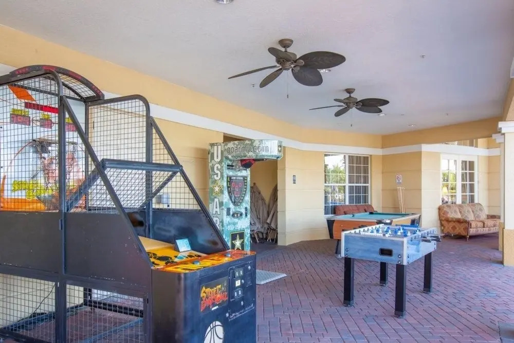 3 Bed 2 Bath Premium Lakeview l 1006