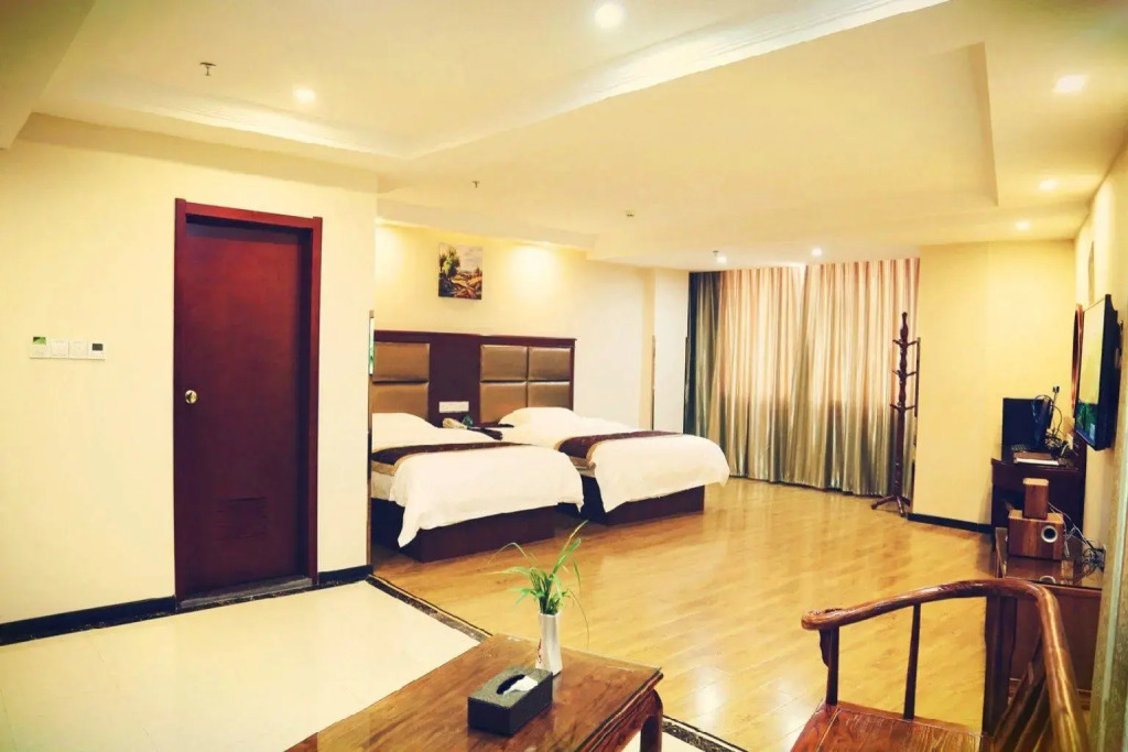 GreenTree Inn Hunan Jishou Longshan Yuelu Avenue Business Hotel