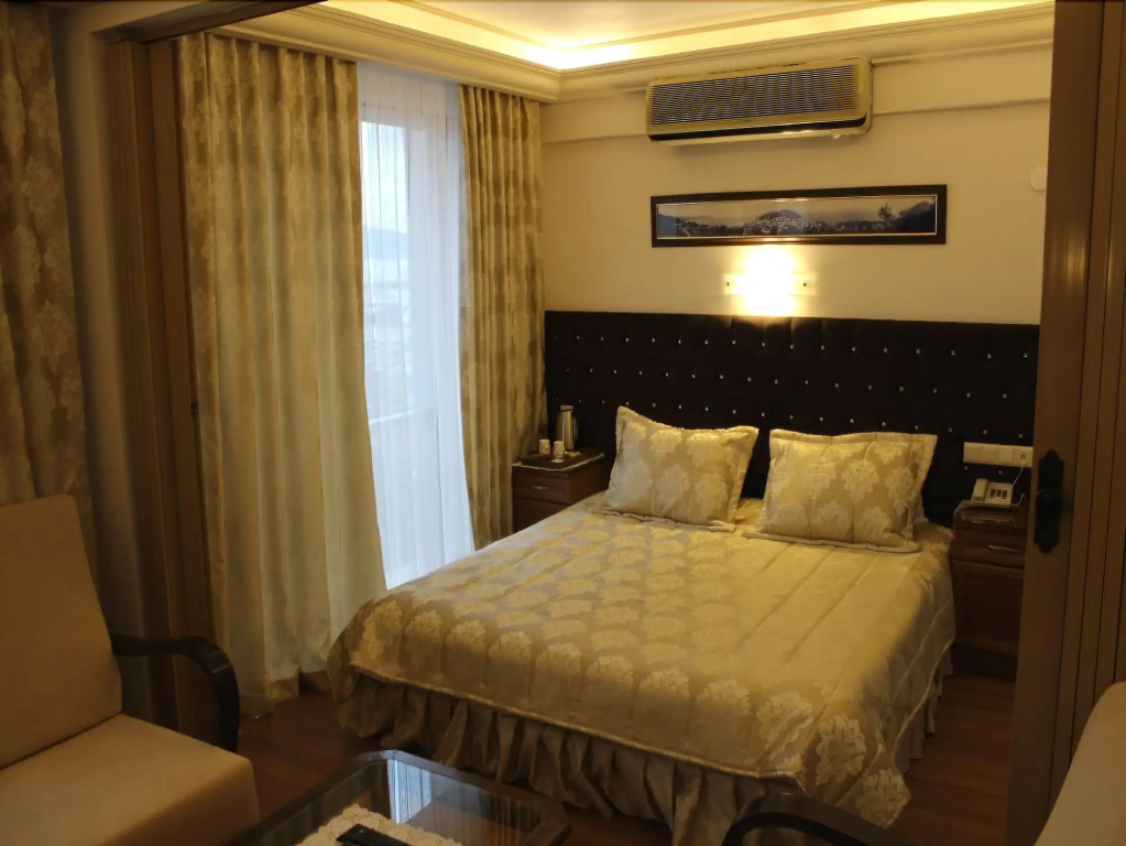 Hotel Kit Tur