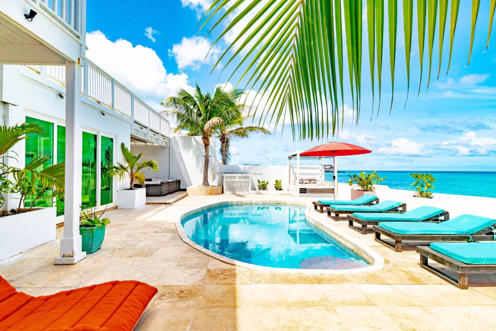 Caprice 7 -Oceanfront Villa - Gated Community with Pool