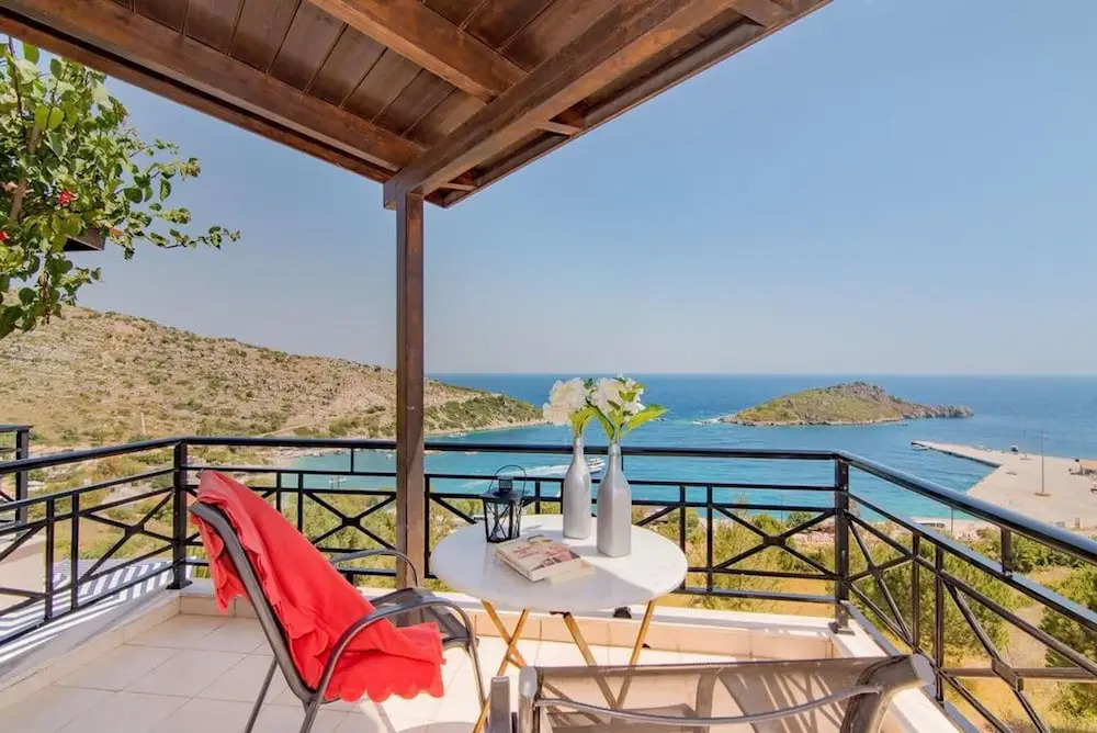 Coastal Paradise Found - Komis Private Pool Retreat