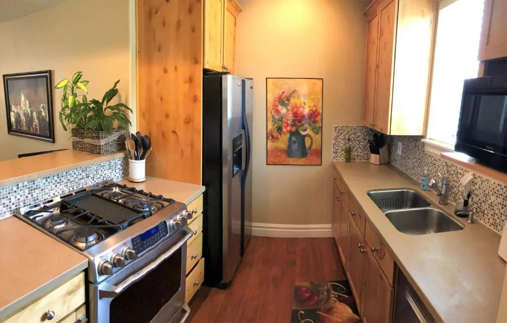 Modern Townhome Near the Center of the City