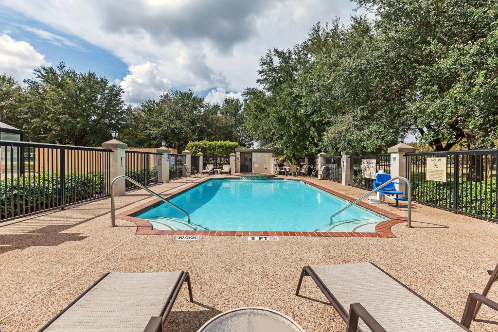 Champions Club and Hotel, Houston Westchase