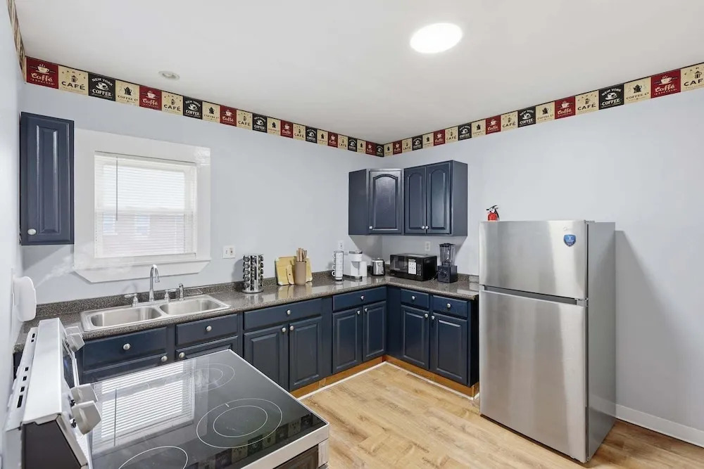 Modern Niagara Loft With Private Sunset Balcony 2 Bedroom Duplex