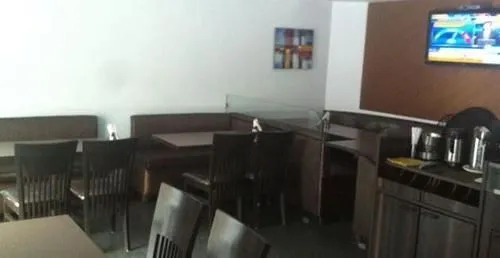 OYO Flagship 568 Bandra Mumbai